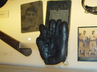 03061512_balls_glove