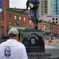 Checking out Gold Glover's Brooks Robinson's statue.