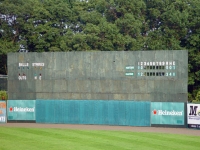 030620022_yale_field